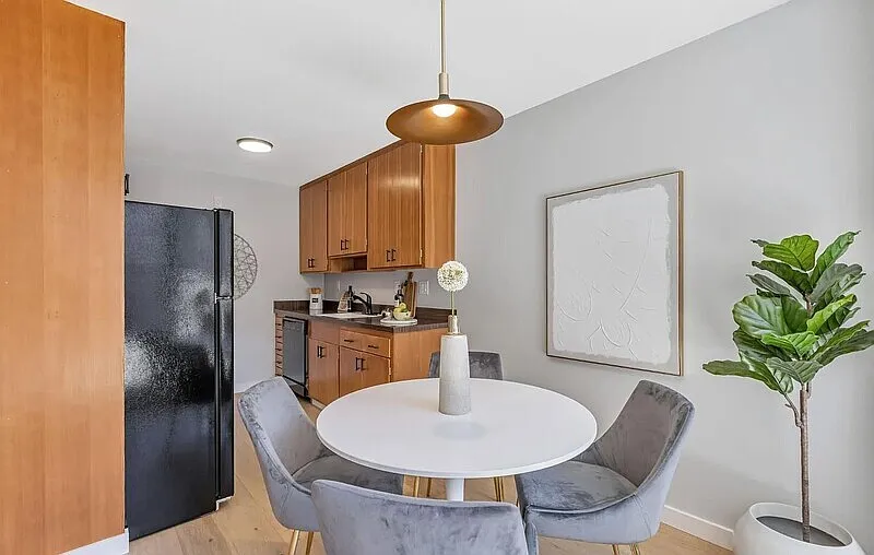 1 bed, 1.0 bath, 612 sqft, $3,850 — Photo 2