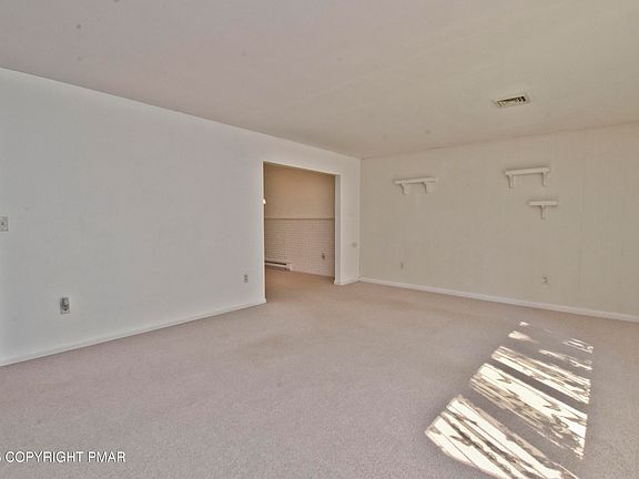 3rd image of 3215 Sunrise Dr