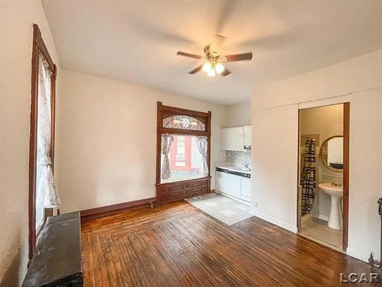 319 S Winter St — Photo 5
