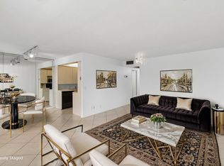 2027 Exeter Dr #B, Boca Raton, FL 33434