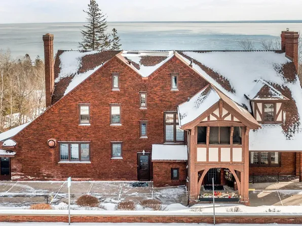 2400 E Superior St, Duluth, MN 55812