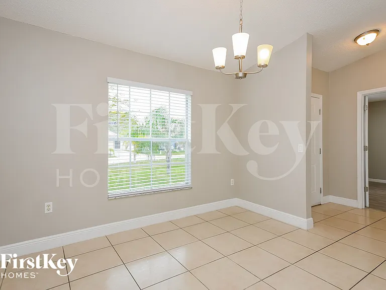 2421 Regent Way — Photo 5