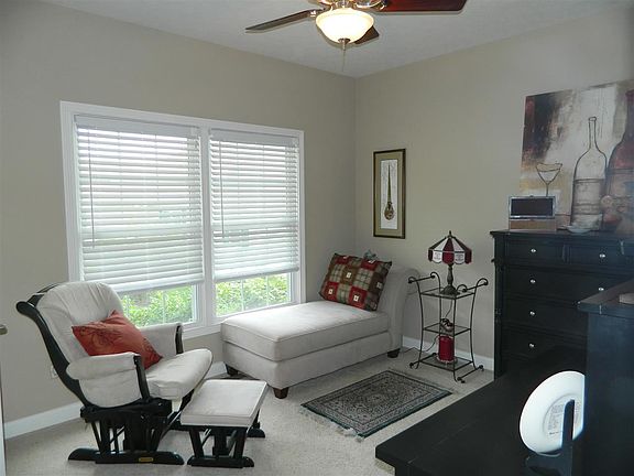 3rd image of 1555 W Petal Ct