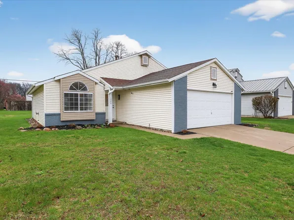 1926 Woodland Dr, Elkhart, IN 46514