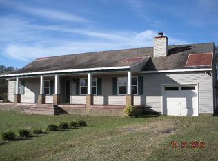 105 Fentress Dr, Knotts Island, NC 27950