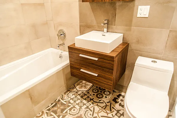 Rented by Nooklyn NYC LLC | media 80