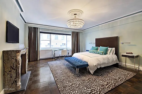 Sold by Corcoran | media 6