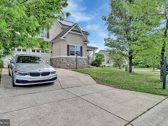 3rd image of 11710 Henryetta Ct