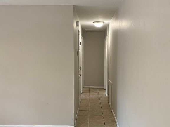 3rd image of 3624 S Lakewood Dr