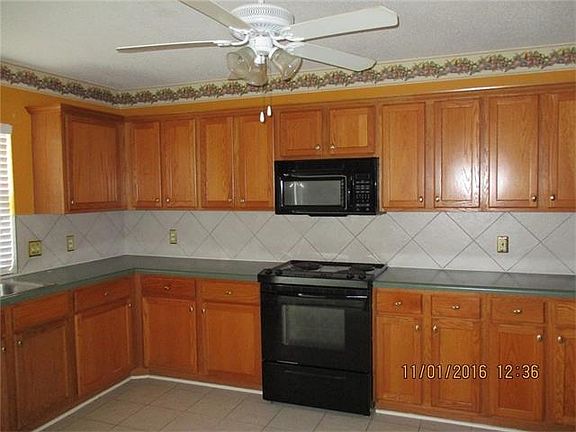 3rd image of 5518 Sandlewood Ct