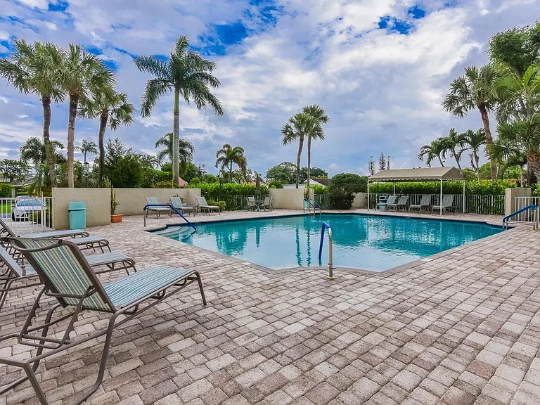 5518 Ainsley Ct — Photo 35