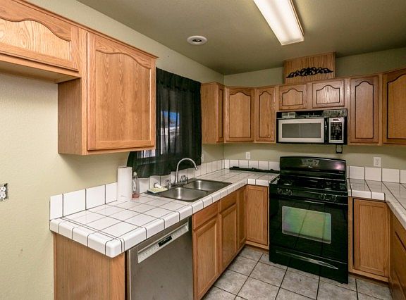 5th image of 3556 N Burbank St