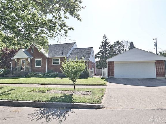 2nd image of 404 Orchard Dr