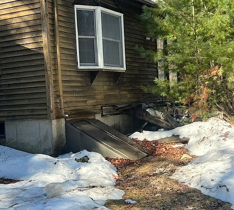 2nd image of 57 Hall Hill Road