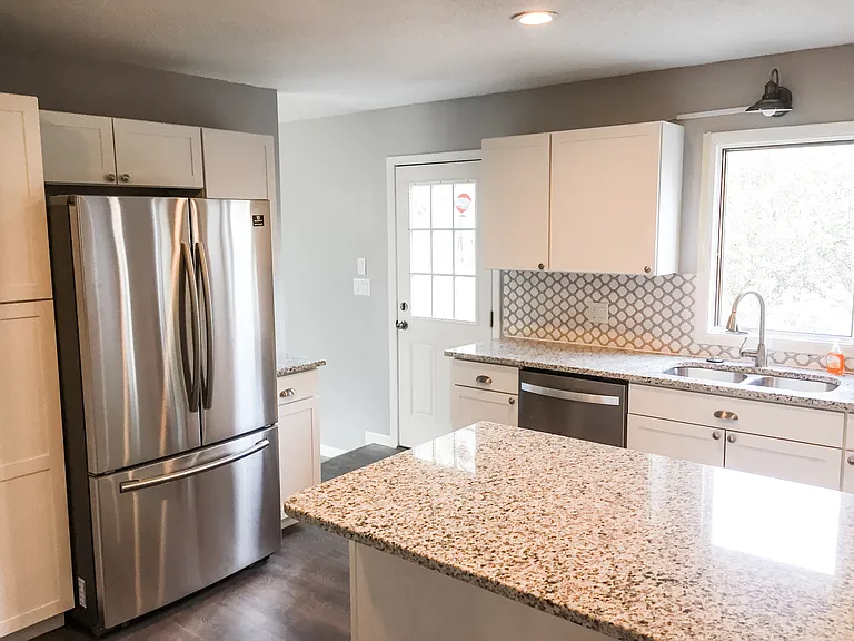 85 Winchester Rd — Photo 3