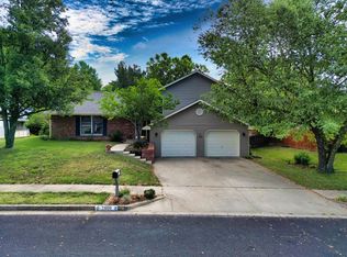 2606 Lloyd Dr, Columbia, MO 65203