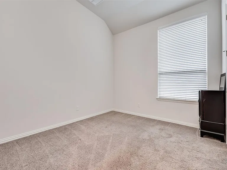 7705 Pace Ravine Dr — Photo 16