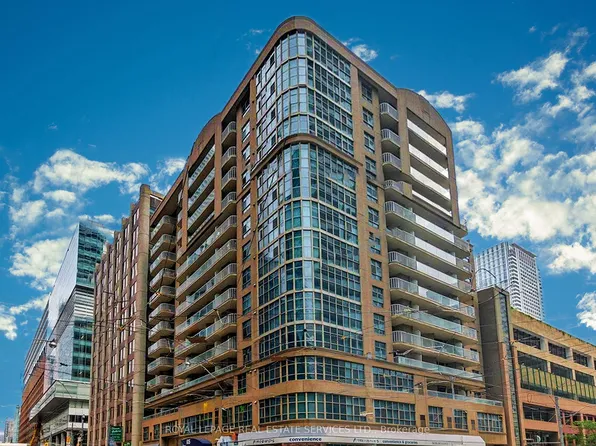 105 Victoria St #504, Toronto, ON M5C 3B4
