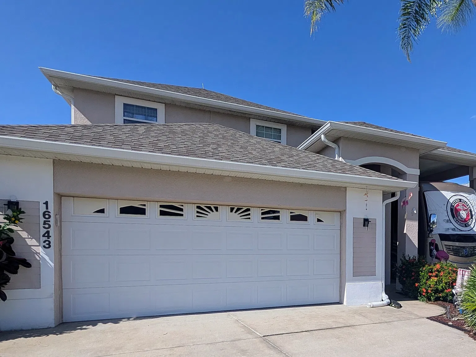 3 bed, 2.5 bath, 2082 sqft, $2,295 — Photo 2