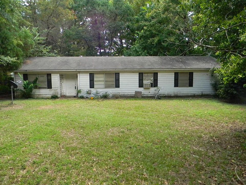 1st image of 2025 Virginia Ave