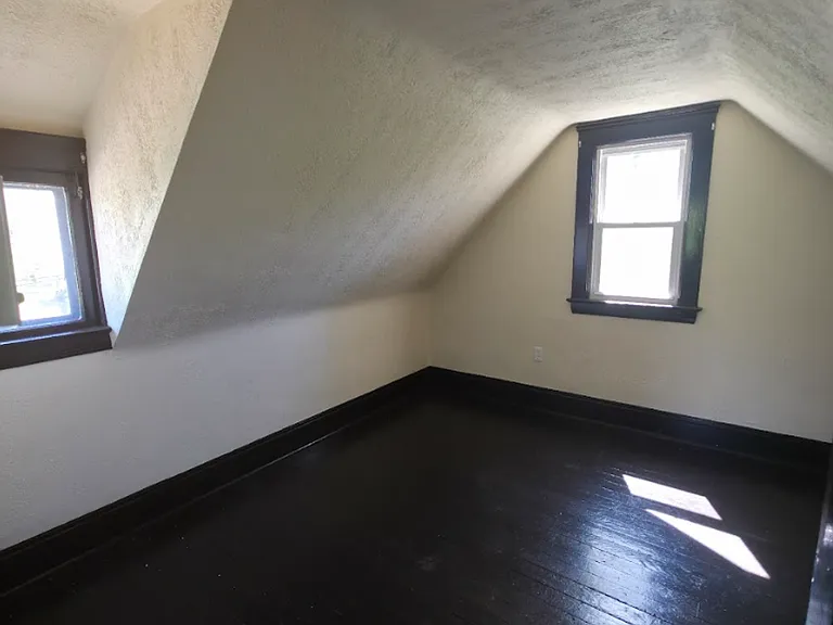 14409 Elm St — Photo 14