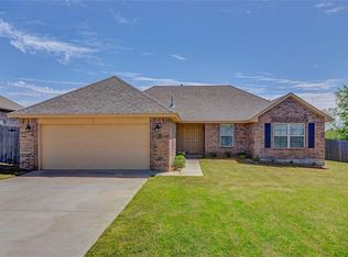 1926 Evans Ct, Moore, OK 73160