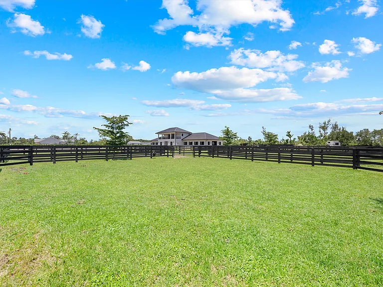16175 Deer Path Ln — Photo 36