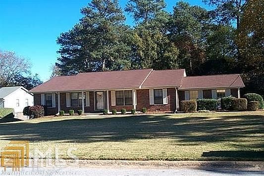 1st image of 2856 Country Club Ct SE