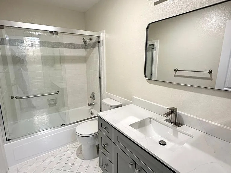 300 Monterey Blvd — Photo 4