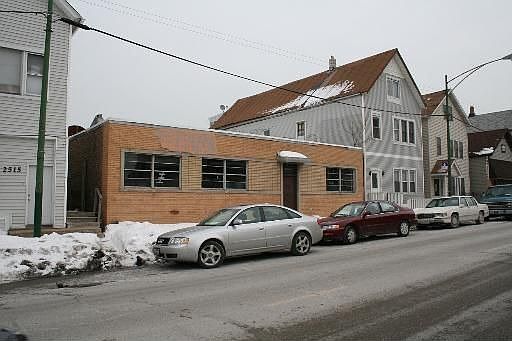 1st image of 2511 N Clybourn Ave