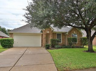 6103 Branch Lake Dr, Houston, TX 77066