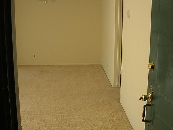 2nd image of 1140 Rexford Dr APT 4