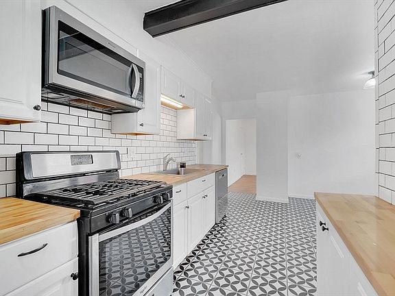 3rd image of 854-856 Sumner Ave