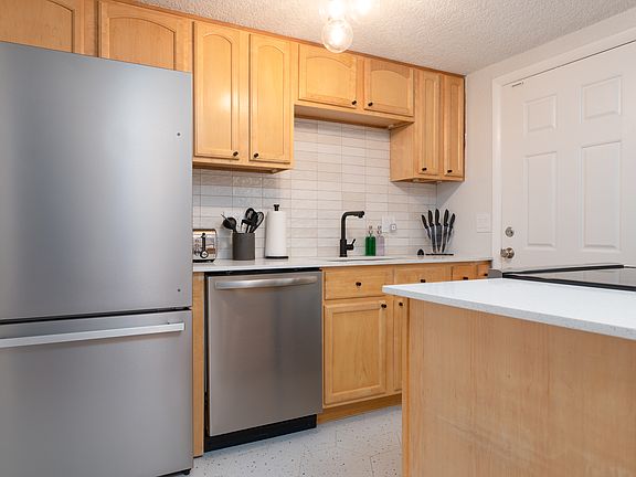 4th image of 1301 2nd St N #1301