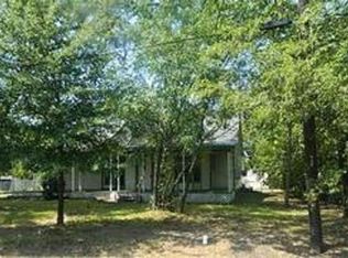 908 Adams St, Greenville, TX 75401