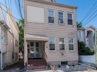 155 Shaw St, Garfield, NJ 07026