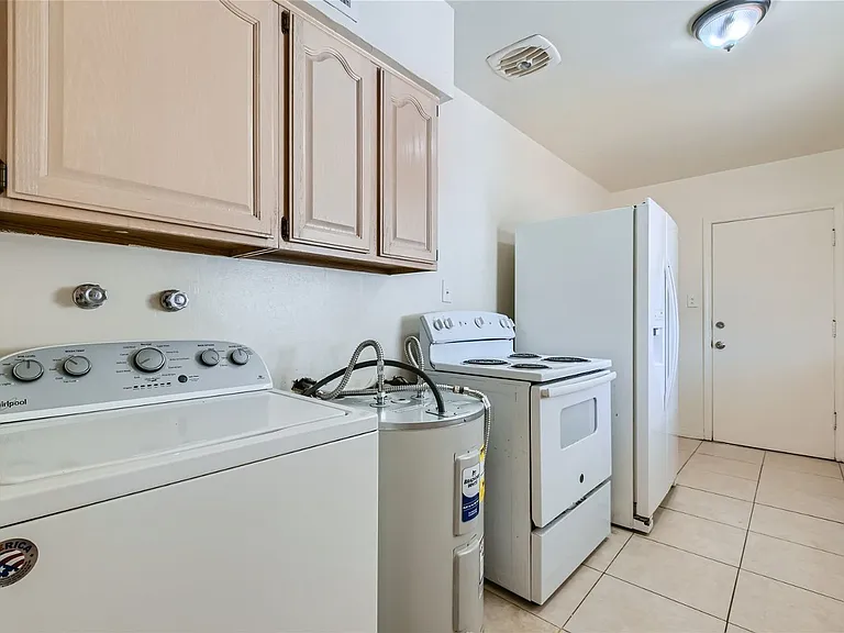 1132 Pahor Dr — Photo 8