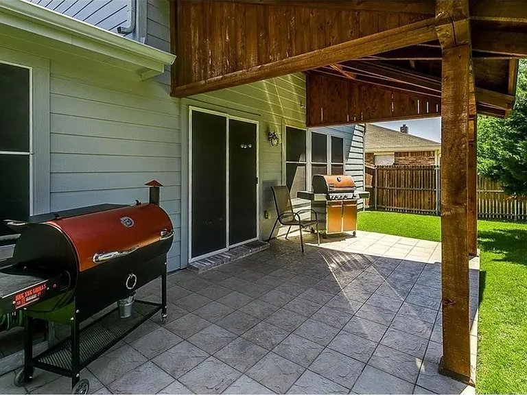 2821 Briargrove Ln — Photo 29
