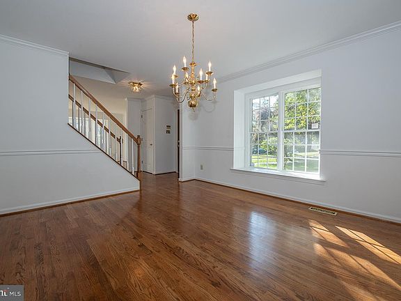 4th image of 135 Agnew Ln