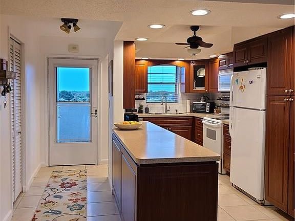 5th image of 5860 NW 44th St APT 712