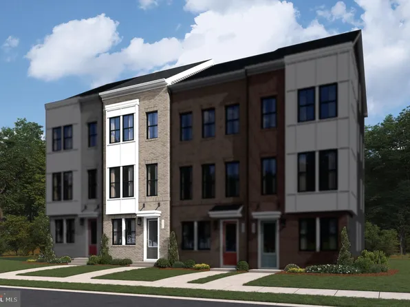 2658 River Birch Dr, Herndon, VA 20171