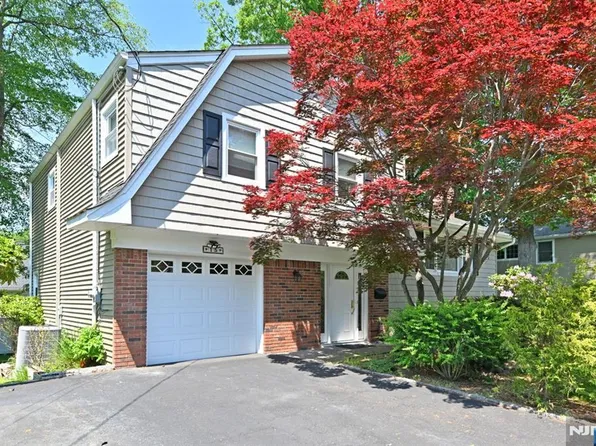 15 Carter St, Norwood, NJ 07648