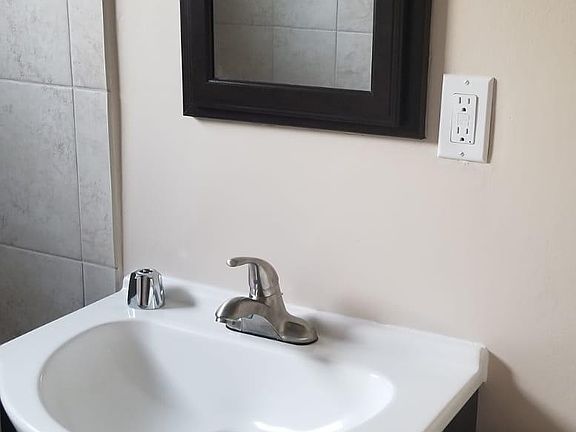 4th image of 2417 Gramercy Ave