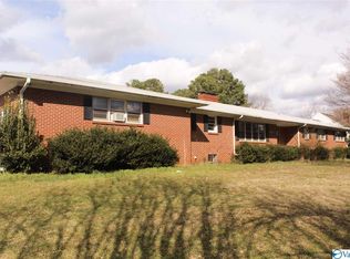 1042 W Washington St, Athens, AL 35611
