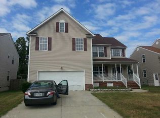 8 Saint Johns Dr, Hampton, VA 23666