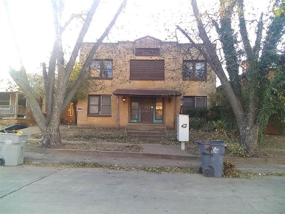 1st image of 702 Warford St