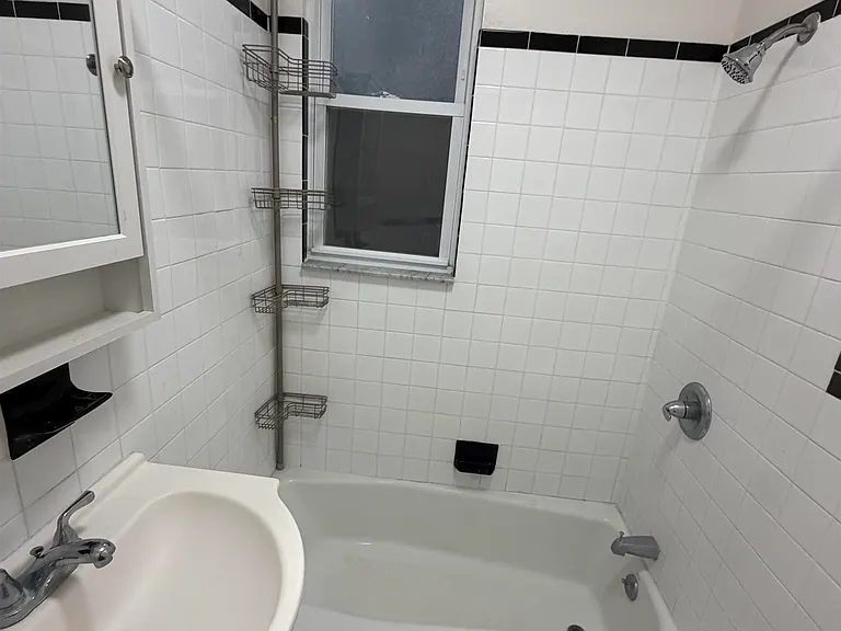 7800 Bergenline Ave — Photo 6