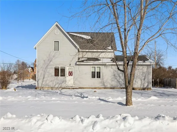 905 Dallas St, Dexter, IA 50070