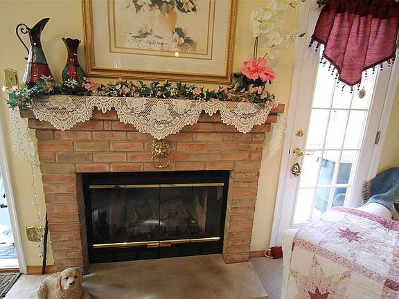 5th image of 753 Ravenwood Dr