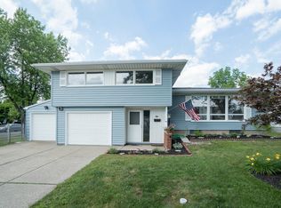 6 Woodmere Dr, Tonawanda, NY 14150